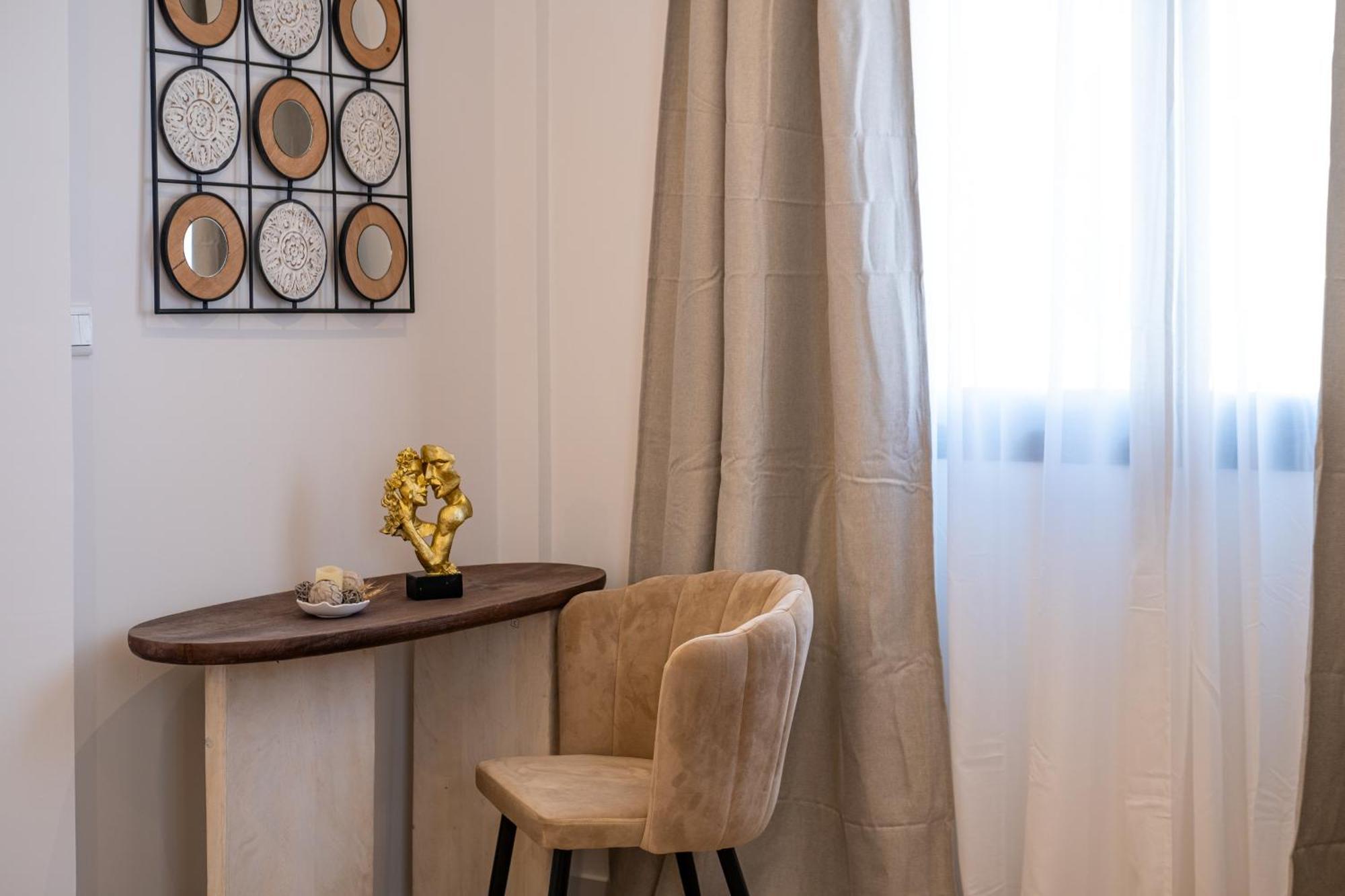 Lazuli Hermes Aparthotel *